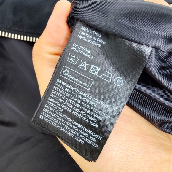 H&M light windbreaker polyester jacket black size medium - Picture 4 of 4